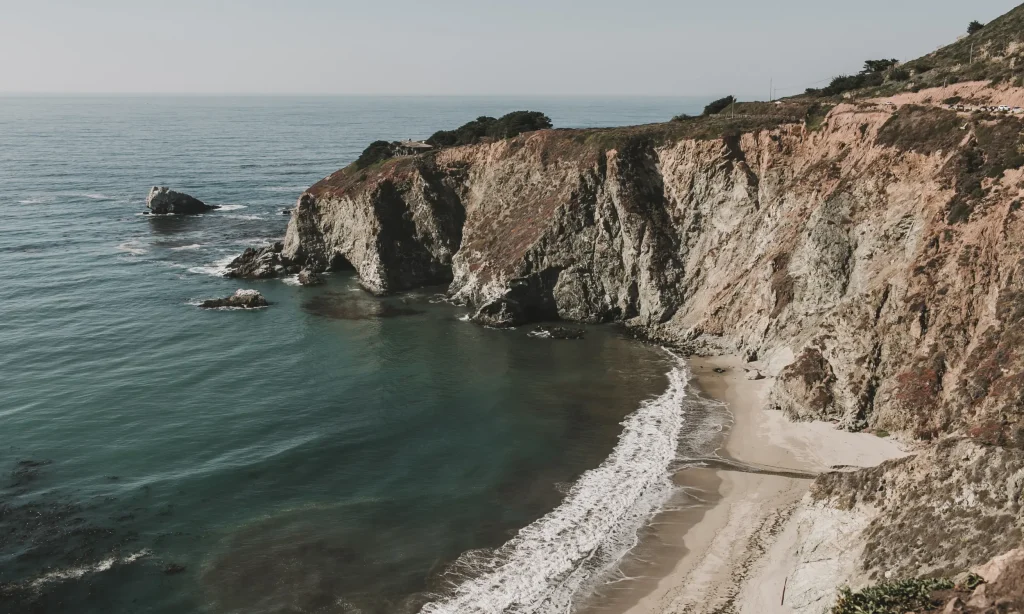 Improving Customer Loyalty When Prices Rise: How Tiering and Bundling Protect Retention in Travel